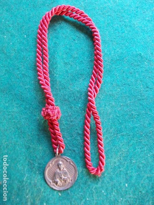 Antig&uuml;edades: MEDALLA ANTIGUA CON CORDON - Foto 3