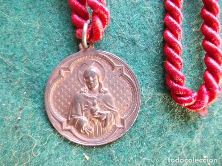 Antig&uuml;edades: MEDALLA ANTIGUA CON CORDON - Foto 1