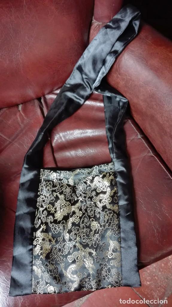 Antig&uuml;edades: Bolso de seda chino - Foto 1