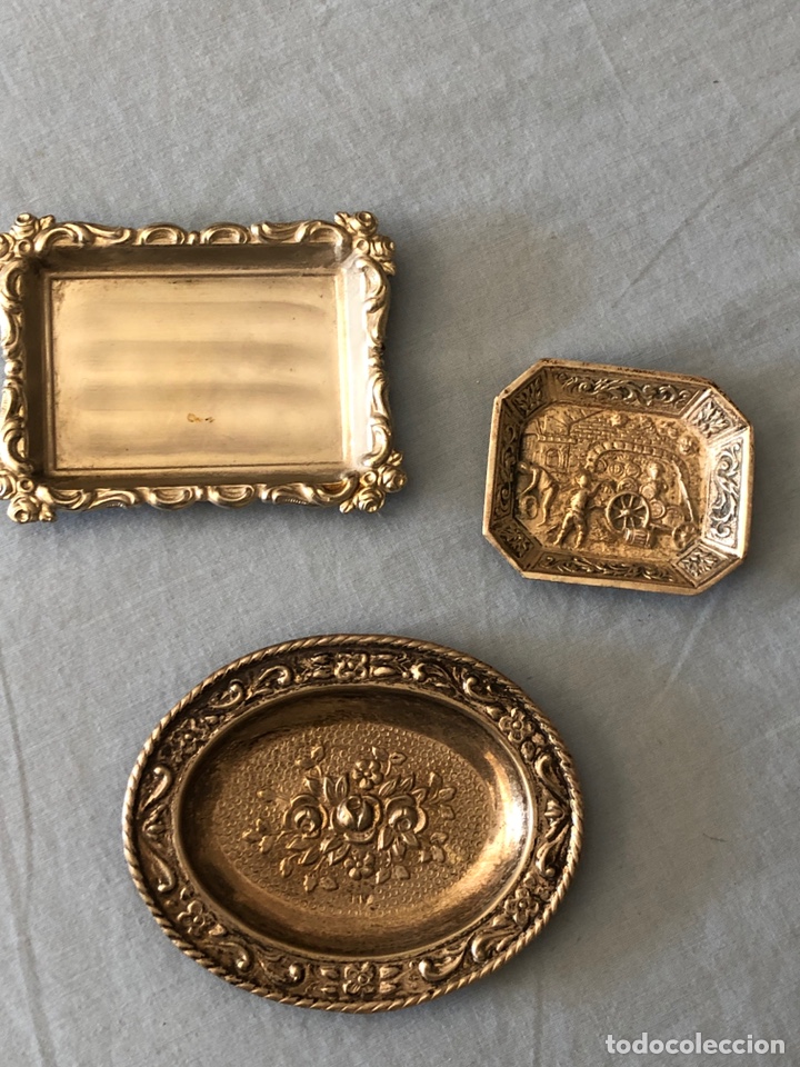 Antig&uuml;edades: Lote de 3 bandejitas plateadas - Foto 1