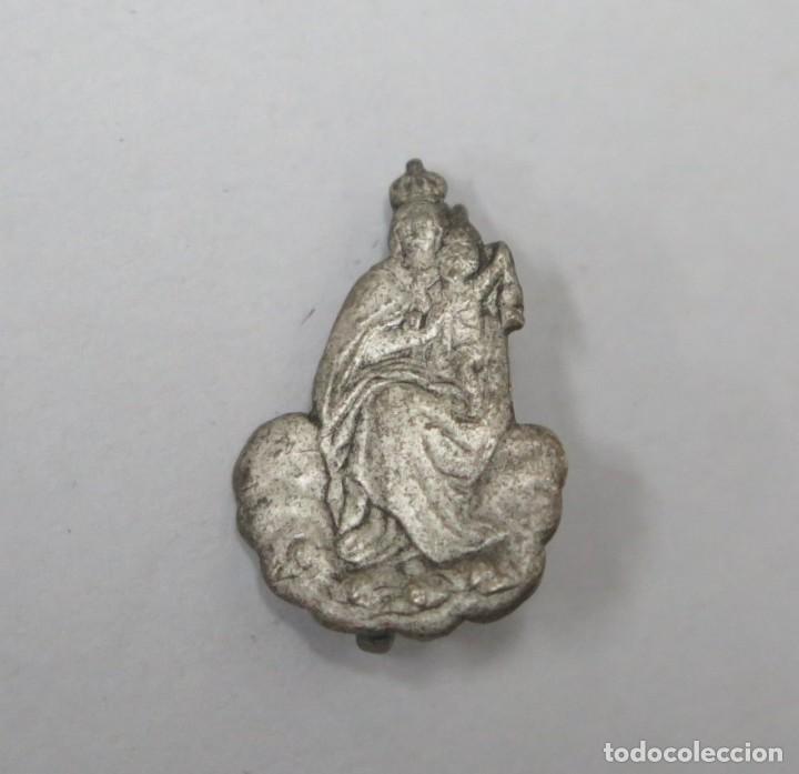 Antig&uuml;edades: INSIGNIA PLATEADA VIRGEN DEL CARMEN - Foto 1