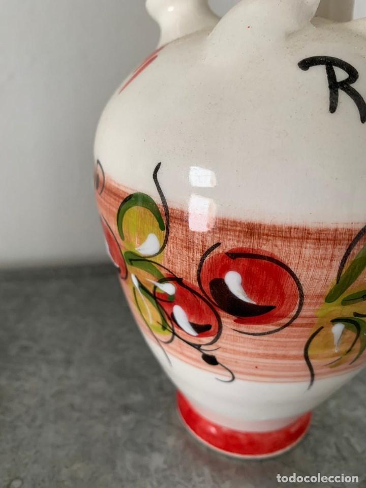 Antig&uuml;edades: BOTIJO RECUERDO DE GRANADA CON DIBUJOS - Foto 2