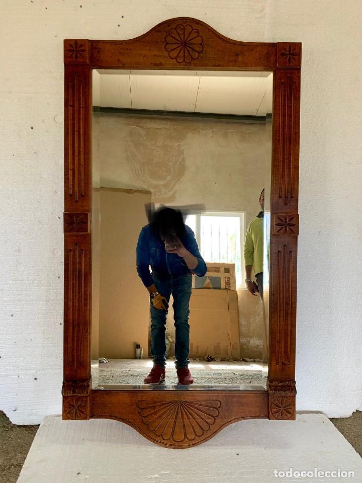 Antig&uuml;edades: ESPEJO TALLADO DE MADERA - Foto 2