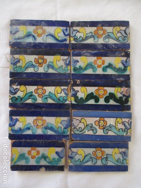 Antig&uuml;edades: Cenefas azulejos pintados - Foto 1