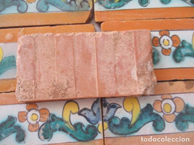 Antig&uuml;edades: Cenefas azulejos pintados - Foto 3