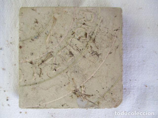 Antig&uuml;edades: azulejo olambrilla - Foto 2