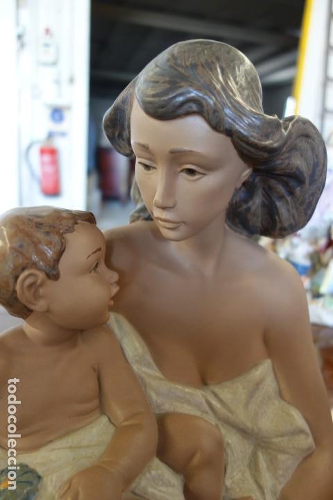 Antig&uuml;edades: Amor de madre. de NAO by LLADR&Oacute; - Foto 2