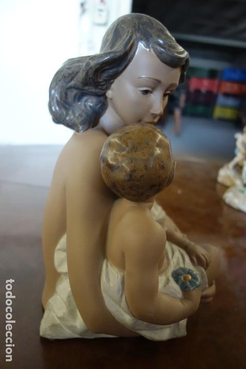 Antig&uuml;edades: Amor de madre. de NAO by LLADR&Oacute; - Foto 4