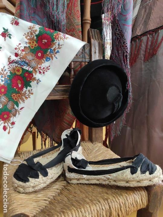 Antig&uuml;edades: Alpargatas tradicionales. - Foto 6