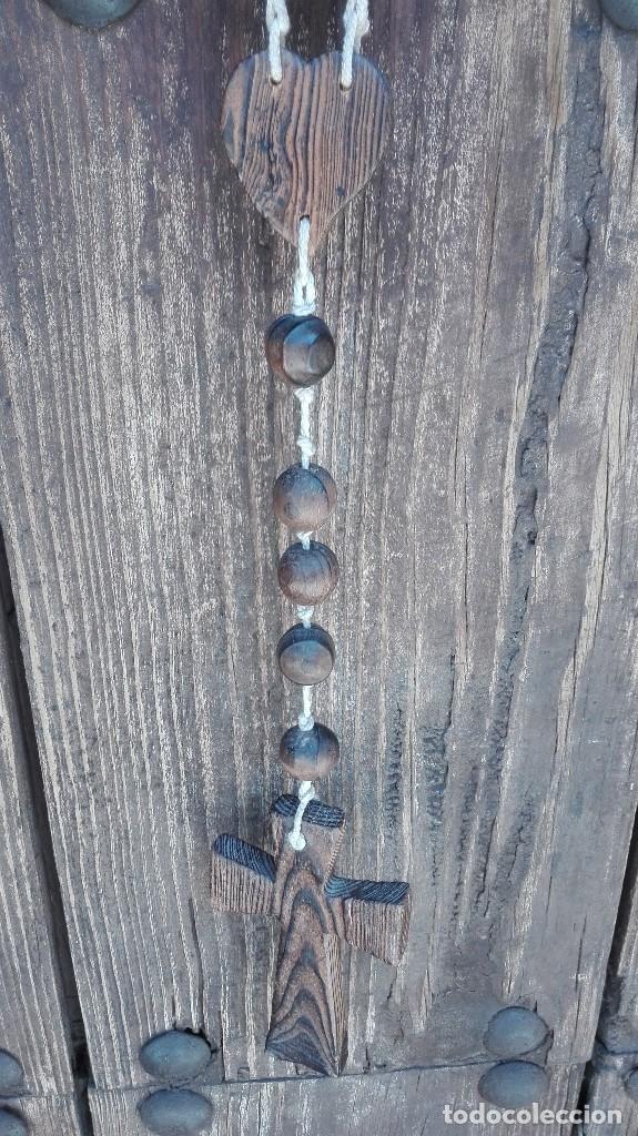 Antig&uuml;edades: Rosario de madera grande - Foto 2