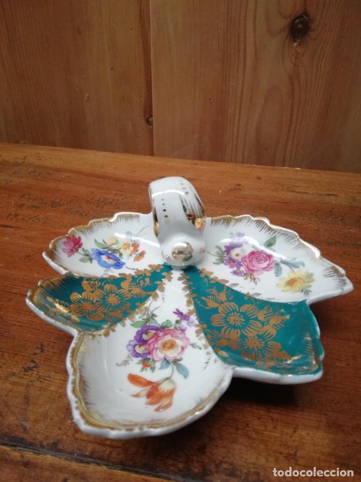 Antig&uuml;edades: Hoja de porcelana de manises - Foto 1