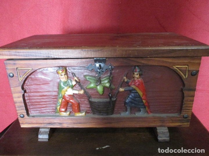 Antig&uuml;edades: Arca peque&ntilde;a tallada - Foto 3
