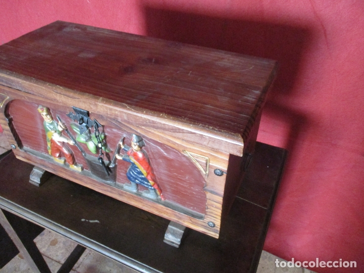 Antig&uuml;edades: Arca peque&ntilde;a tallada - Foto 4