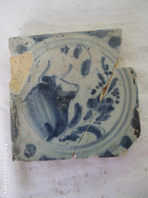 Antig&uuml;edades: Azulejo Triana siglo XVIII - Foto 1