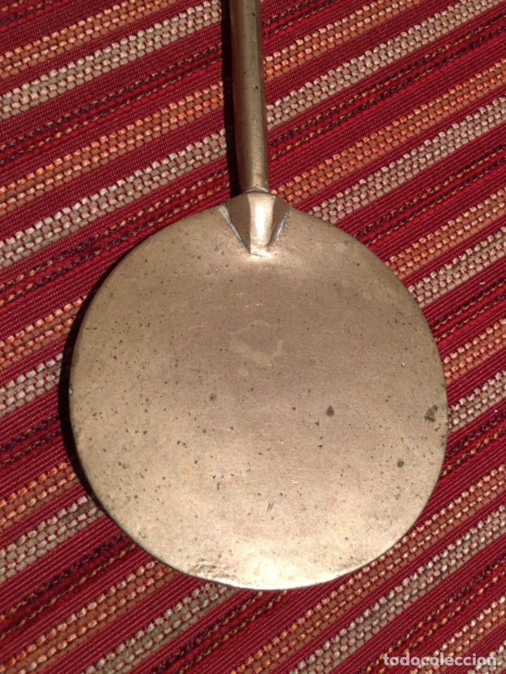 Antig&uuml;edades: Badilla de bronce antigua - Foto 2