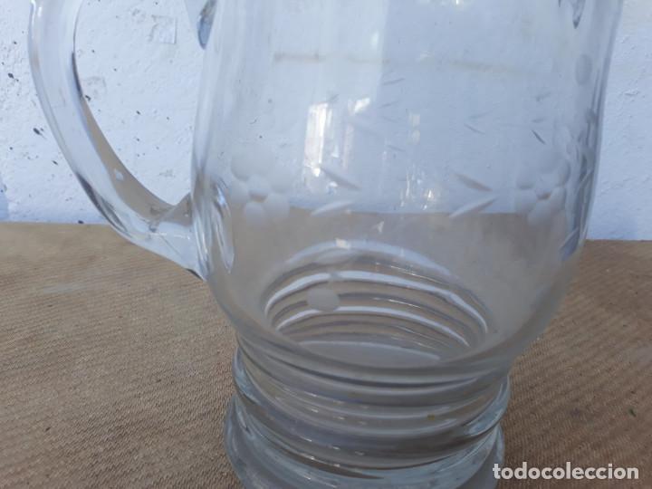 Antig&uuml;edades: jarra de cristal - Foto 2