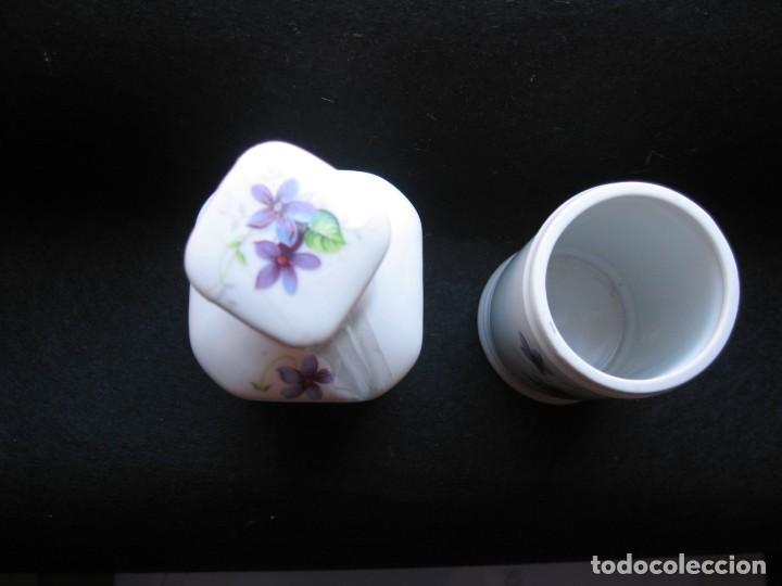 Antig&uuml;edades: JUEGO DE DOS PIEZAS PARA EL BA&Ntilde;O - Foto 2
