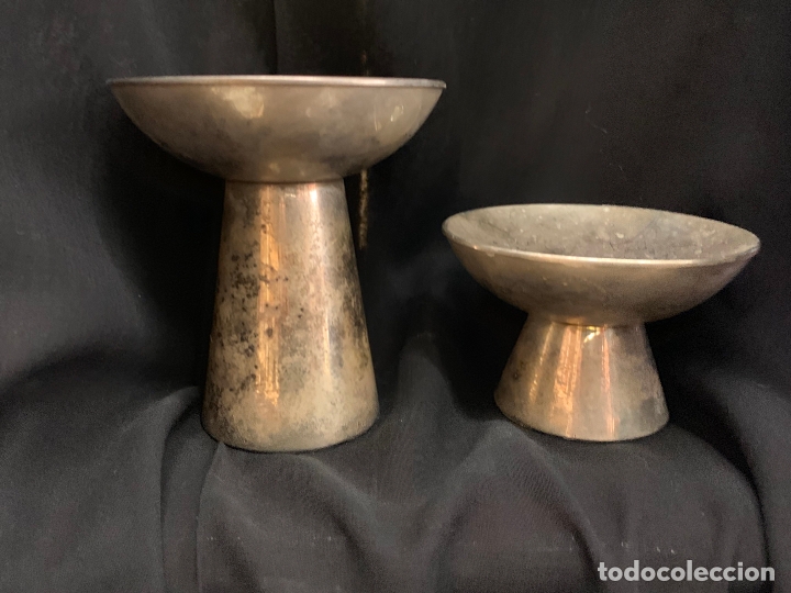 Oggetti Antichi: Bonito juego de Candelabros plateados. Miden 10cms diametro superior, y 11 y 6,5cms de altura