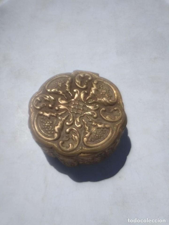 Antig&uuml;edades: Bonito joyero en bronce - Foto 1