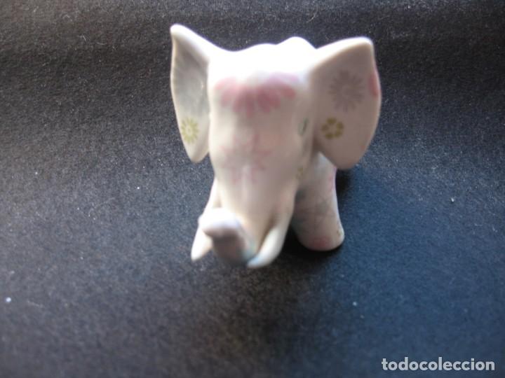Antig&uuml;edades: MINI ELEFANTE DECORADO - Foto 1