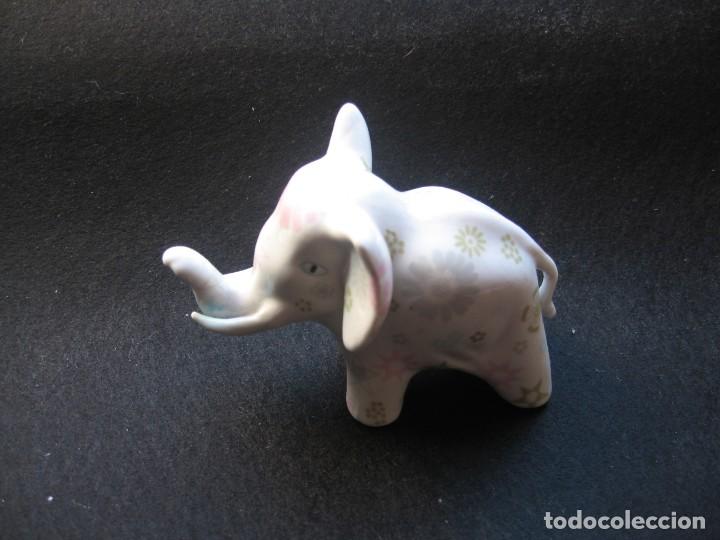 Antig&uuml;edades: MINI ELEFANTE DECORADO - Foto 2