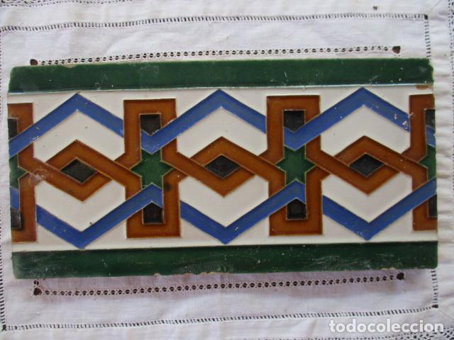 Antig&uuml;edades: Azulejo Triana siglo XIX - Foto 1