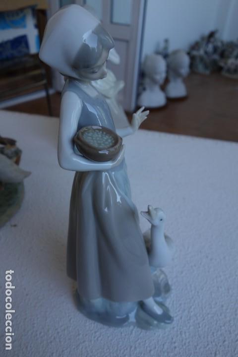 Antig&uuml;edades: Alimento a mi pato de Lladro. - Foto 2