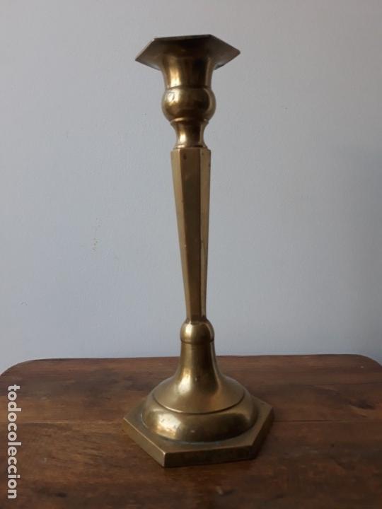 Antig&uuml;edades: candelabro portavelas antiguo - Foto 1
