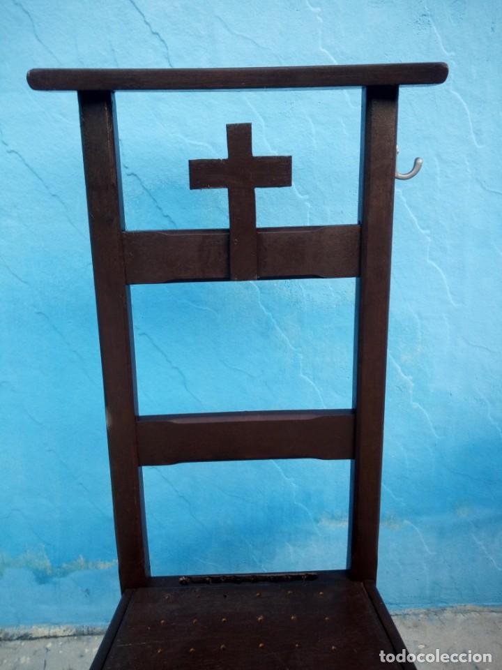 Antig&uuml;edades: Antiguo reclinatorio . - Foto 2