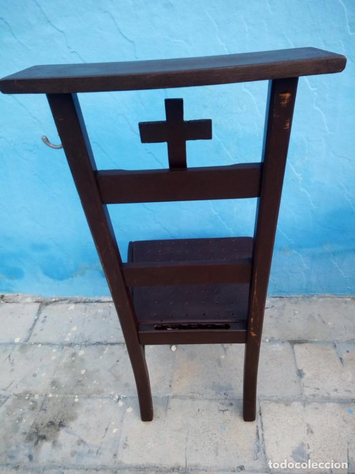 Antig&uuml;edades: Antiguo reclinatorio . - Foto 4