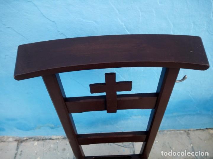 Antig&uuml;edades: Antiguo reclinatorio . - Foto 7