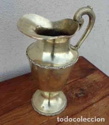 Antig&uuml;edades: Jarra antigua de bronce de iglesia - Foto 3