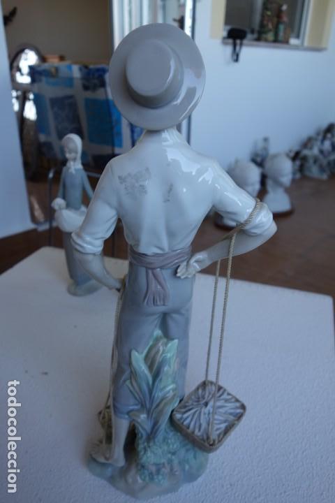 Antig&uuml;edades: Vendedor de pescado de LLADR&Oacute; , perfecta - Foto 4