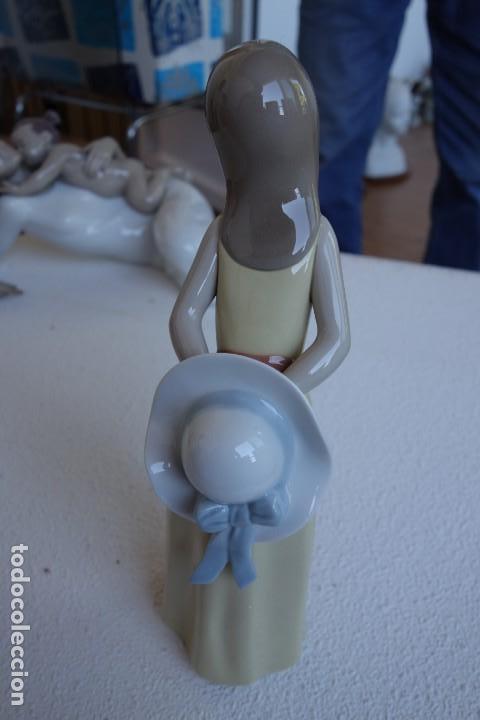 Antig&uuml;edades: FIGURA DE PORCELANA DE LLADR&Oacute;. - Foto 3