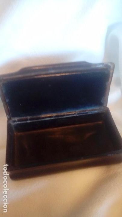 Antig&uuml;edades: Caja antigua de simil de carey o celuloide - Foto 2