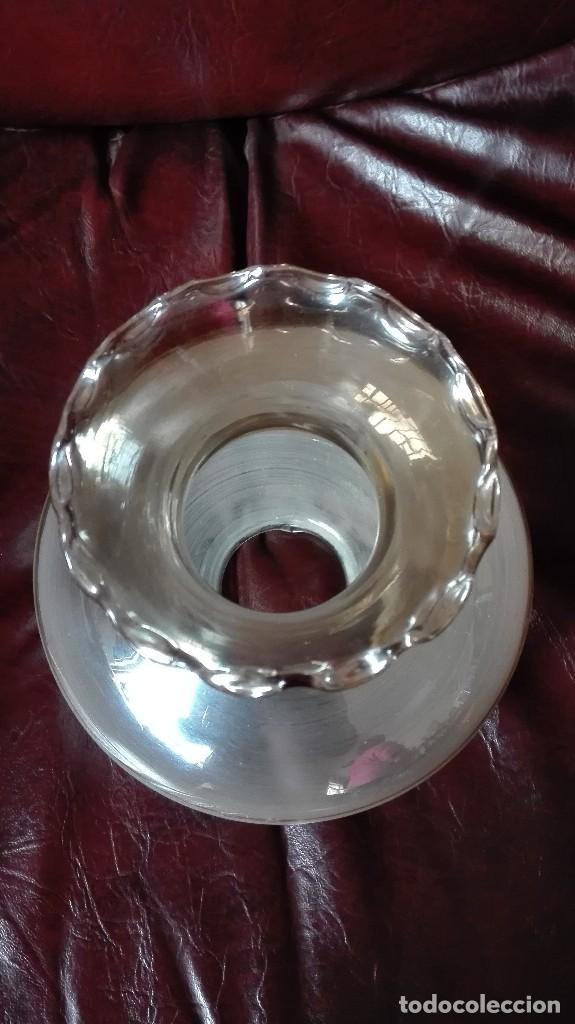 Antig&uuml;edades: Tulipa de cristal con el cuello rizado - Foto 2