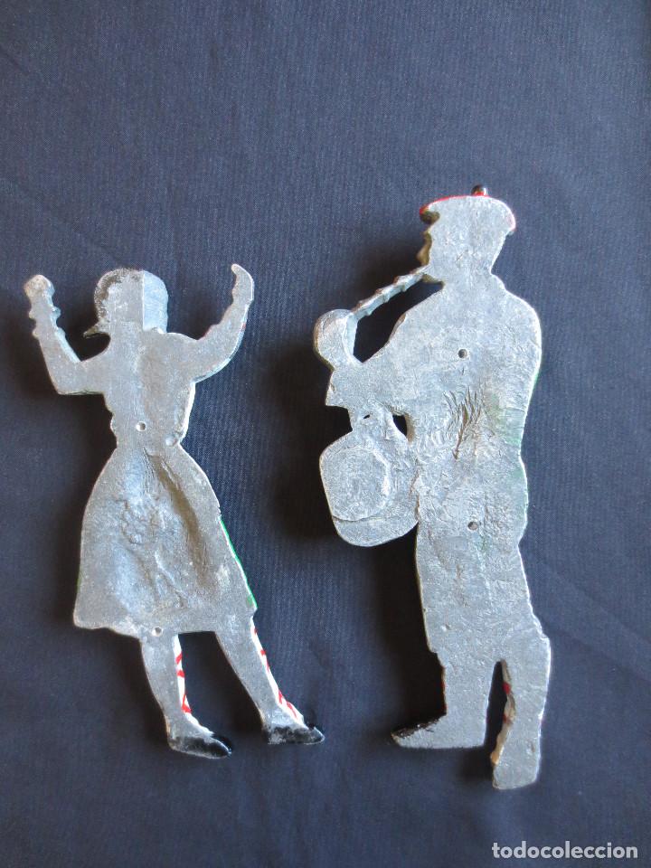 Antig&uuml;edades: RELIEVES METALICOS DE TXISTULARI Y DANTZARI - Foto 2