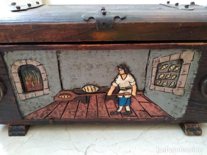 Antig&uuml;edades: Antiguo cofre oficio panadero - Foto 2