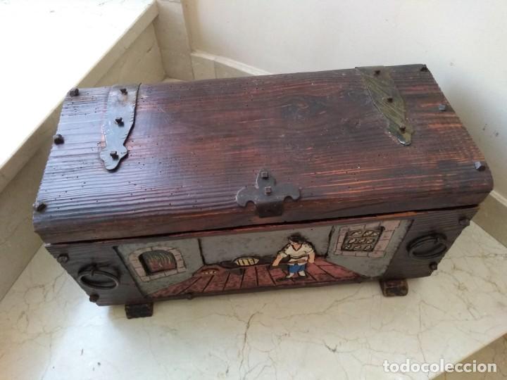 Antig&uuml;edades: Antiguo cofre oficio panadero - Foto 3