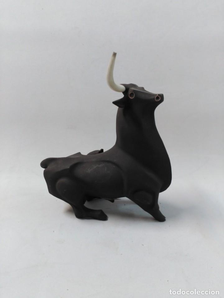 Antig&uuml;edades: TORO DE CERAMICA DE ALGORA - Foto 8