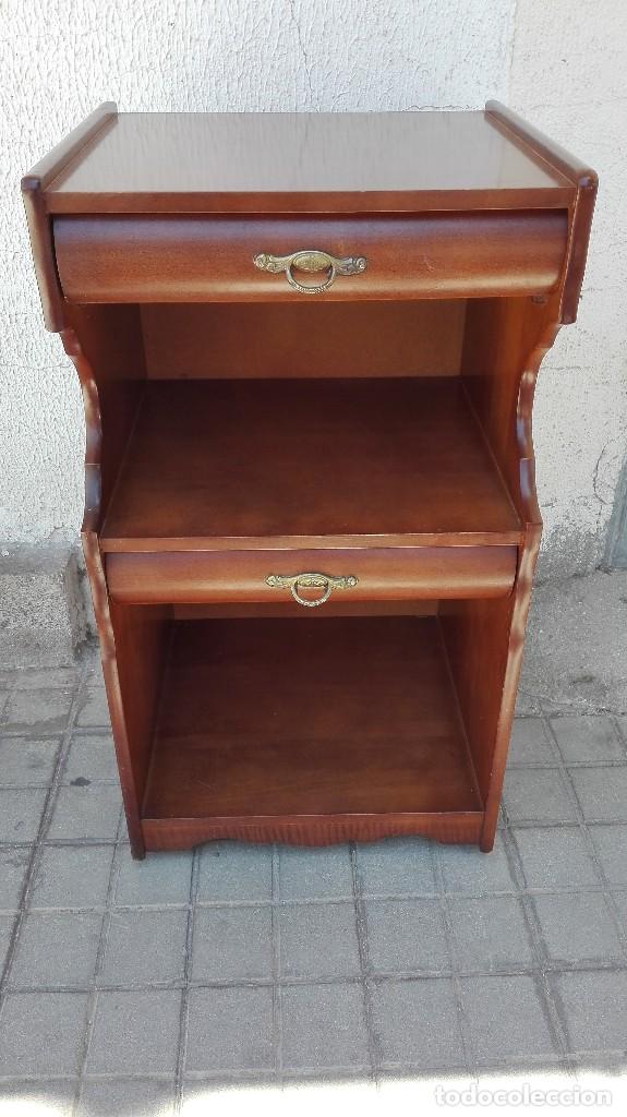 Antig&uuml;edades: Mesilla de noche - Foto 1