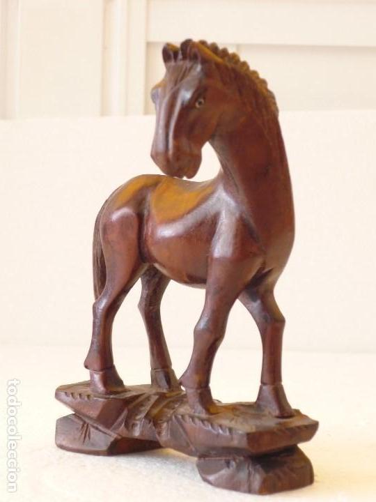 Antig&uuml;edades: TALLA CABALLO . 9X12X5CM. - Foto 1