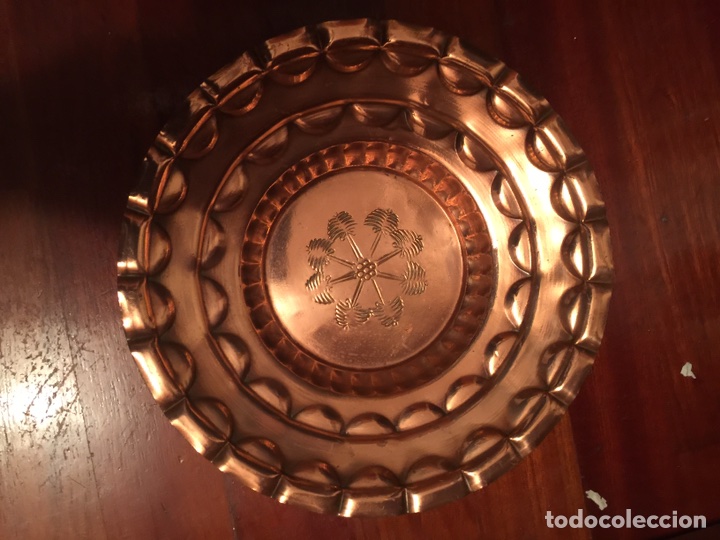 Antig&uuml;edades: Antiguo plato de bronce - Foto 1