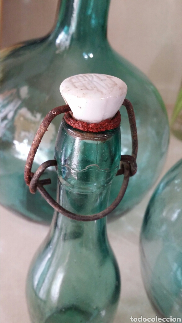 Antig&uuml;edades: Antigua botella de agua oxigenada Foret - Foto 4