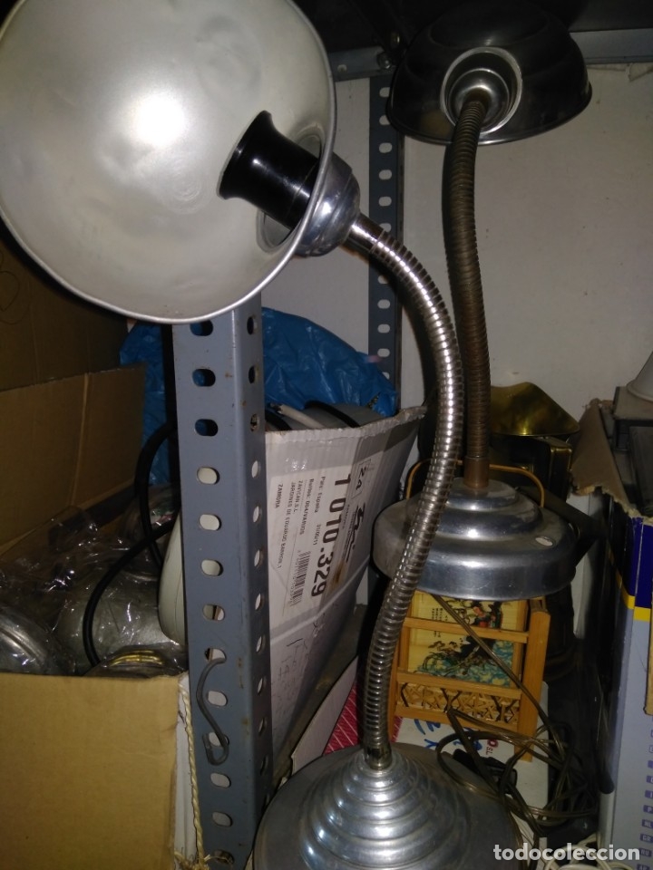 Antig&uuml;edades: ANTIGUO FLEXO MET&Aacute;LICO DE MESA - Foto 3