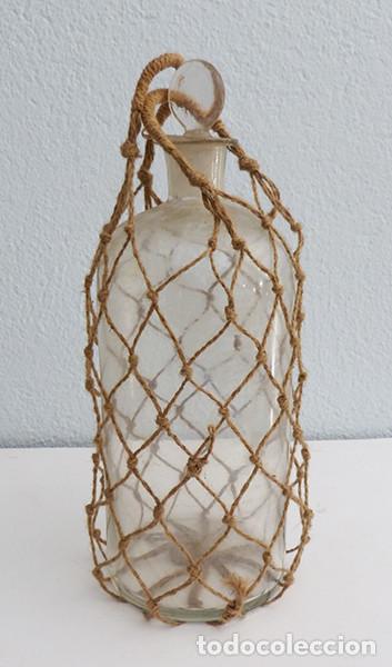 Antig&uuml;edades: Bote de cristal para comercio con red - Foto 1