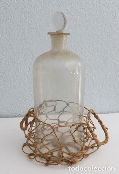 Antig&uuml;edades: Bote de cristal para comercio con red - Foto 2