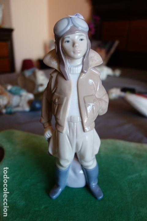Antig&uuml;edades: Joven piloto de LLADRO . - Foto 1
