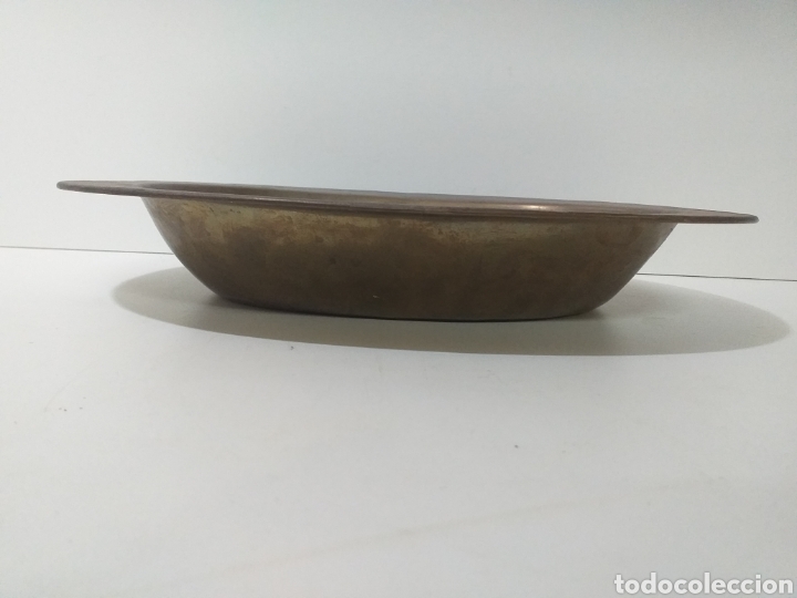 Antig&uuml;edades: Antiguo centro de mesa o frutero de bronce. - Foto 2