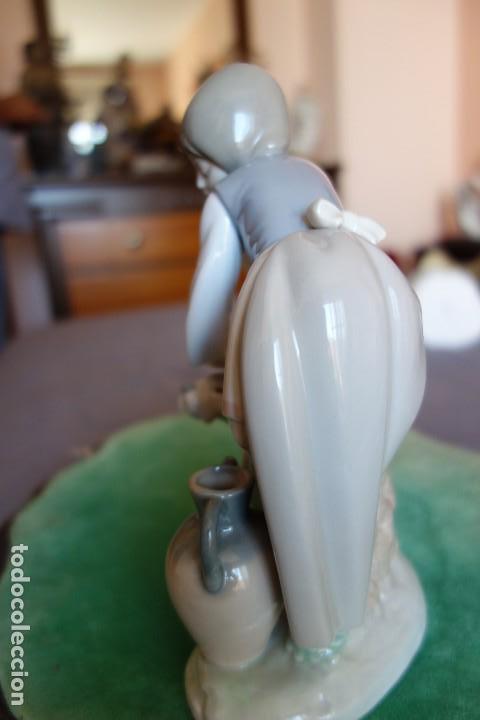 Antig&uuml;edades: Caricias .. LLADR&Oacute; - Foto 4